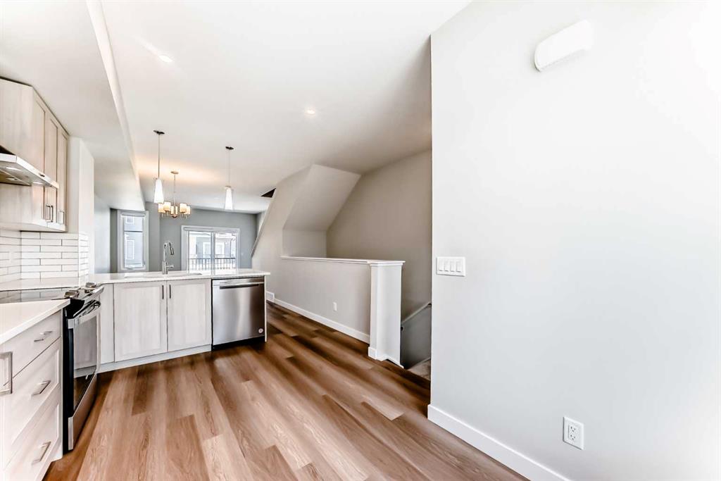 Picture of 1326 Sage Hill Grove NW, Calgary Real Estate Listing