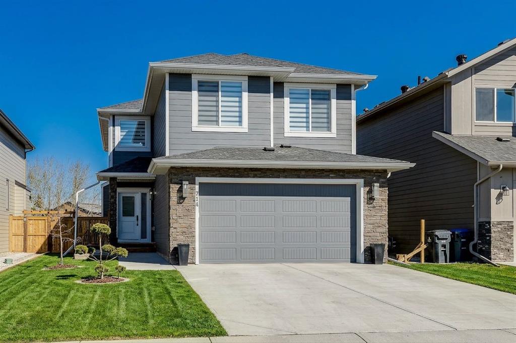 Picture of 714 Mandalay Link , Carstairs Real Estate Listing