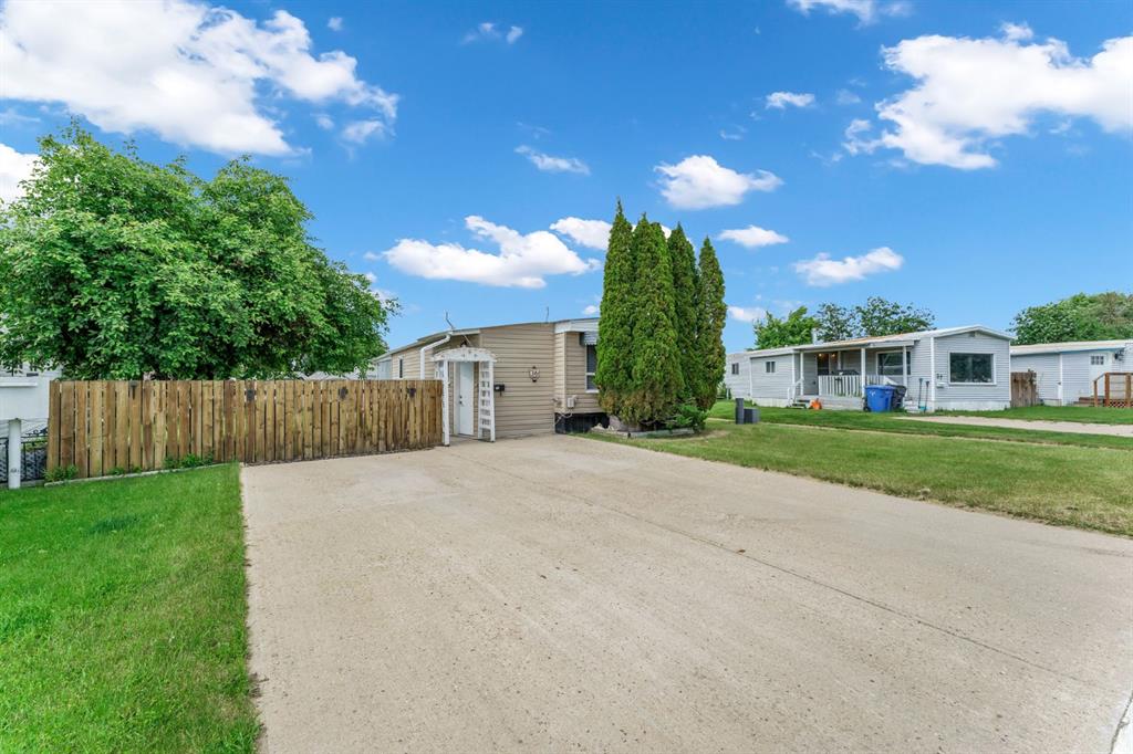 Picture of 36, 2460 Southview Drive SE, Medicine Hat Real Estate Listing