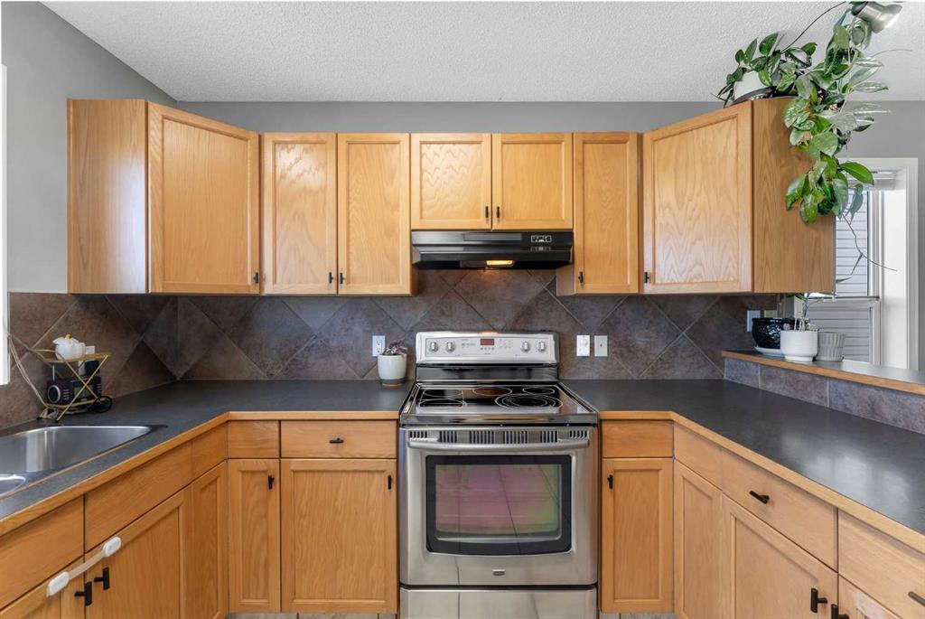 Picture of 231 Silver Springs Way NW, Airdrie Real Estate Listing