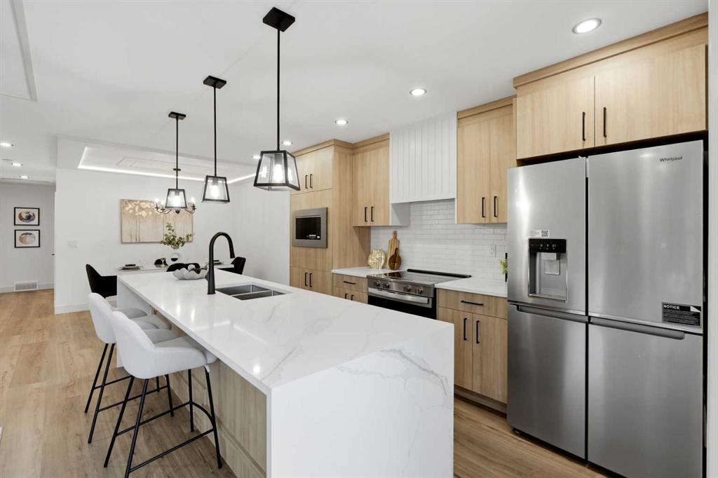 Picture of 908 Stonehaven Road SW, Calgary Real Estate Listing