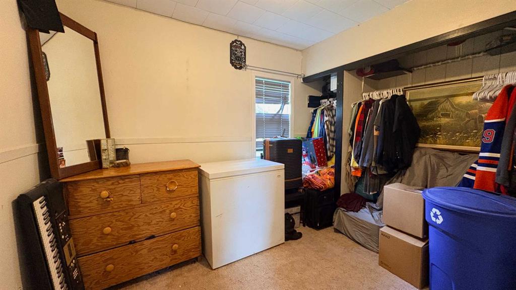 Picture of 602 5 Avenue , Wainwright Real Estate Listing