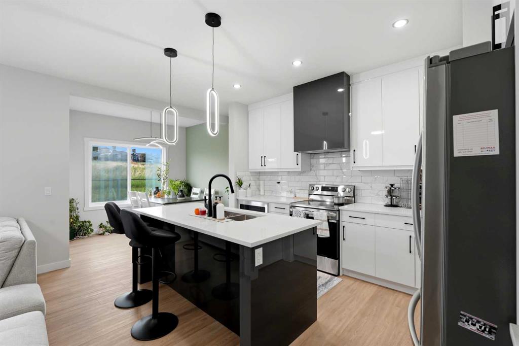 Picture of 172 Lakewood Circle , Strathmore Real Estate Listing