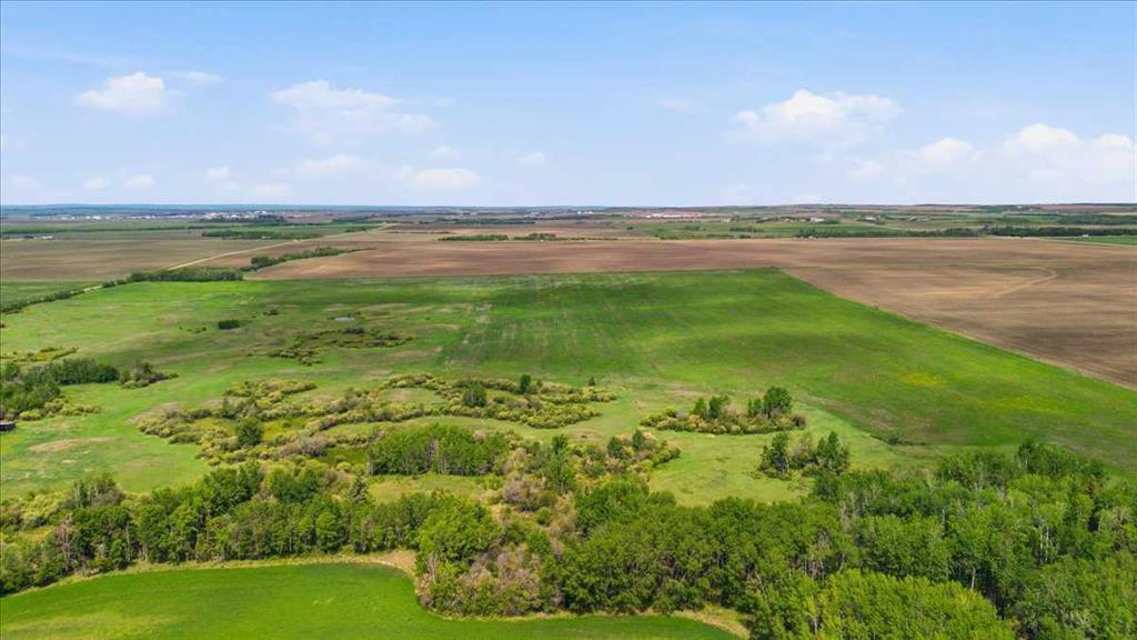 Picture of 715003 Range Road 52  , Rural Grande Prairie No. 1, County of Real Estate Listing