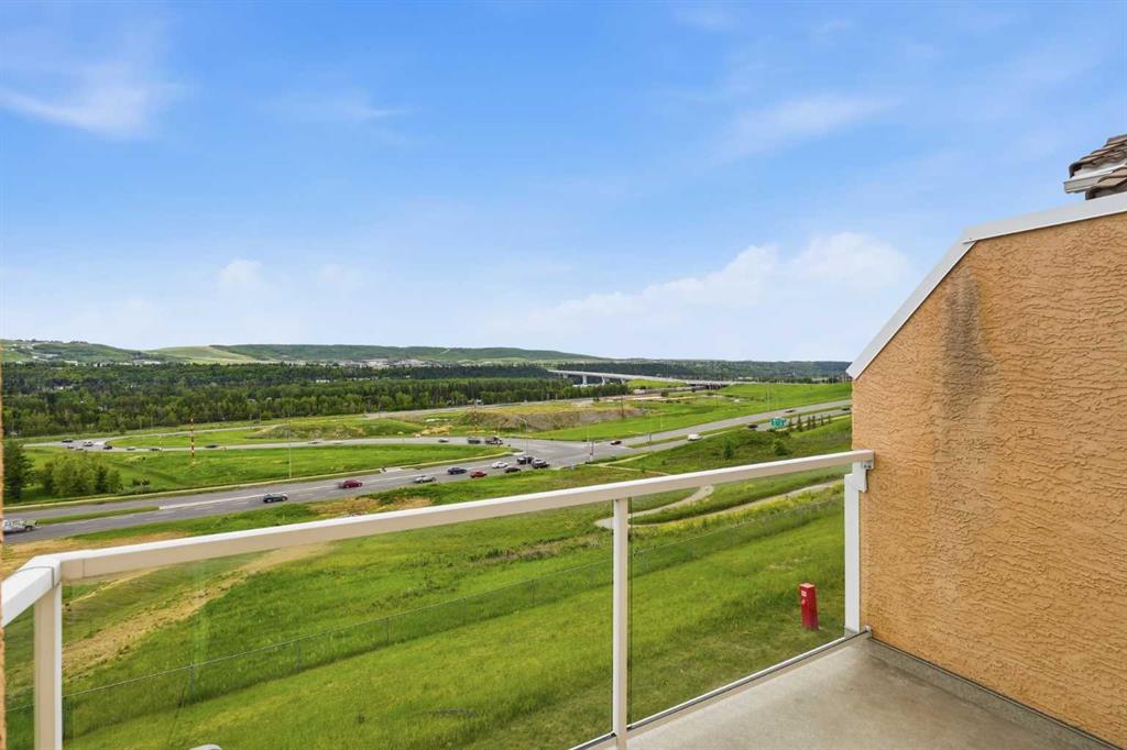 Picture of 206 Scimitar Heath NW, Calgary Real Estate Listing