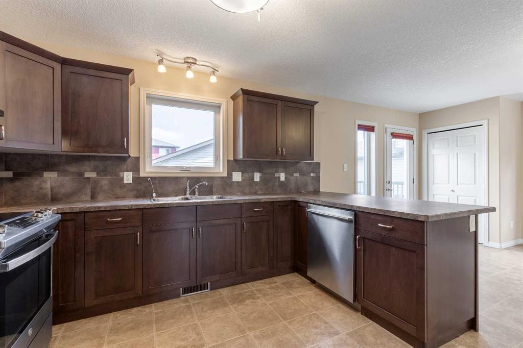 Picture of 261 Couleesprings Terrace S, Lethbridge Real Estate Listing
