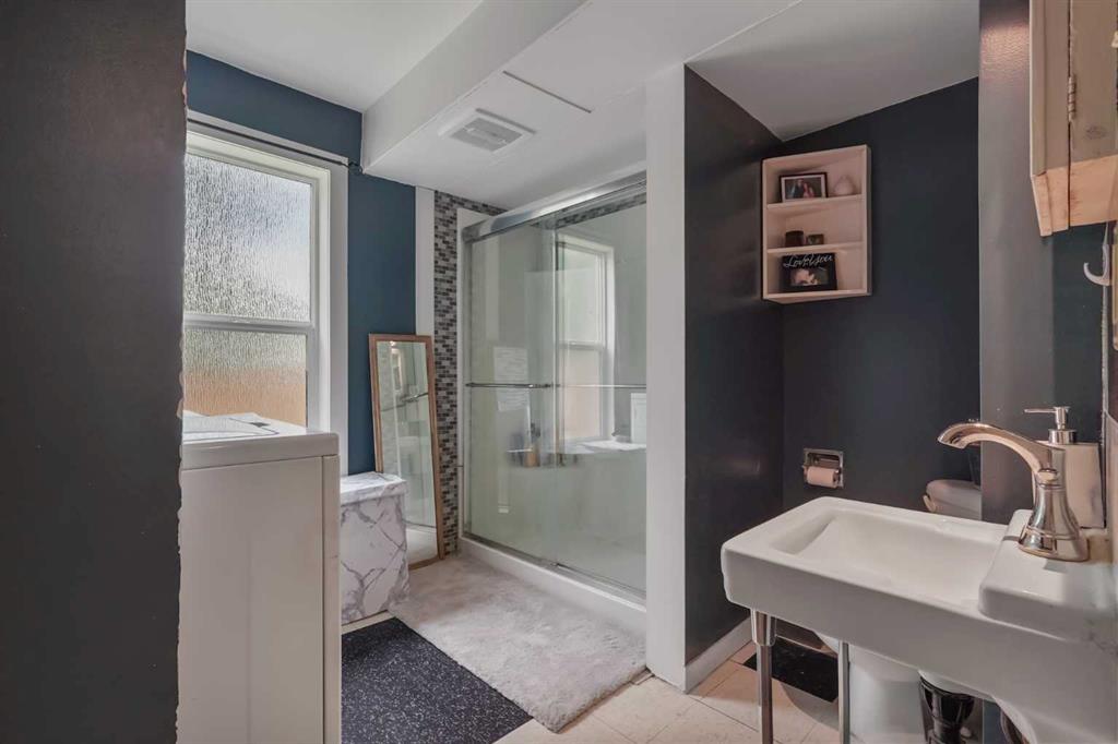 Picture of 405 12B Street N, Lethbridge Real Estate Listing