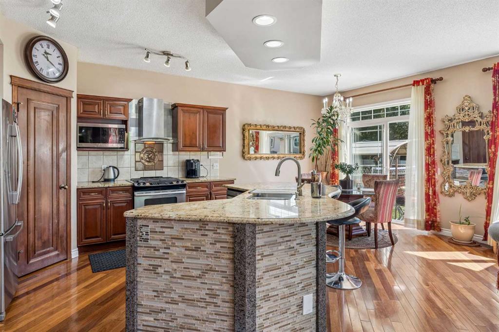 Picture of 86 Tuscany Ravine Road NW, Calgary Real Estate Listing