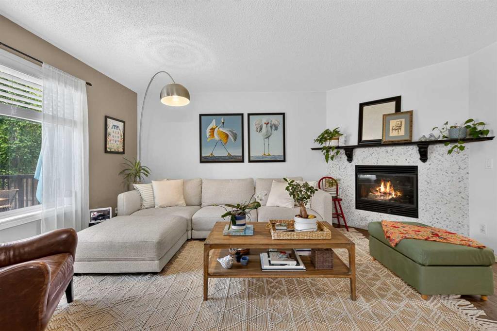 Picture of 240 Auburn Glen Manor SE, Calgary Real Estate Listing