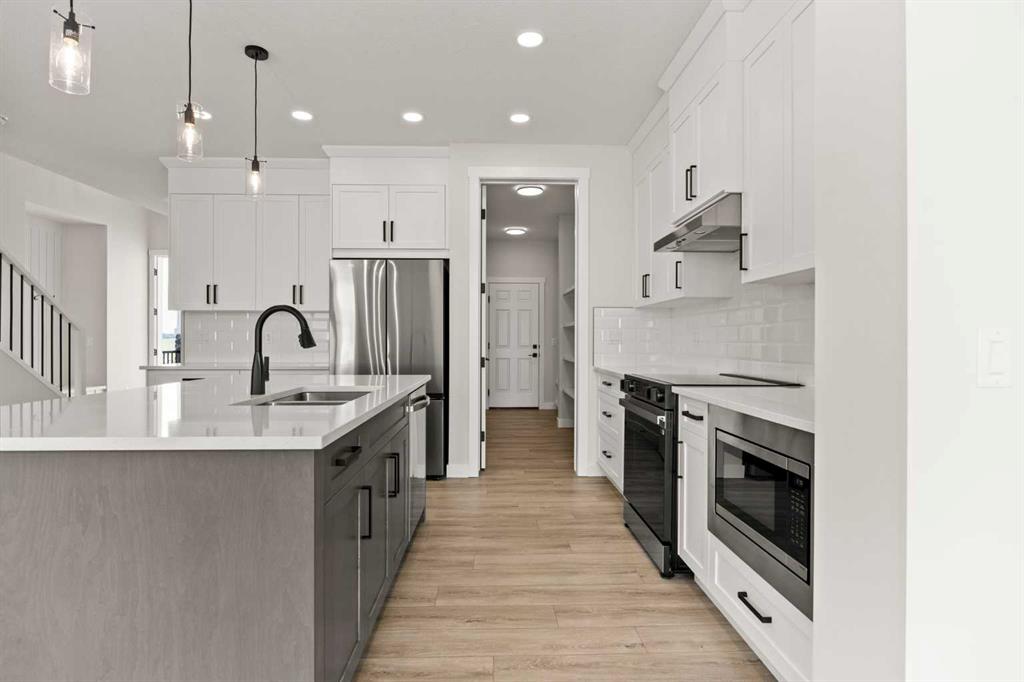 Picture of 446 Kinniburgh Loop , Chestermere Real Estate Listing
