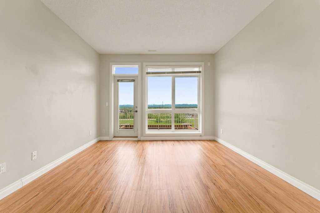Picture of 11, 133 Rockyledge View NW, Calgary Real Estate Listing