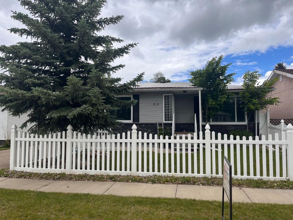 Picture of 213 2nd Avenue , Milk River Real Estate Listing