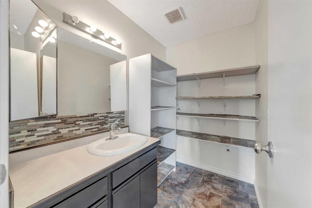 Picture of PT SE 17-49-27-W3  , Rural Real Estate Listing