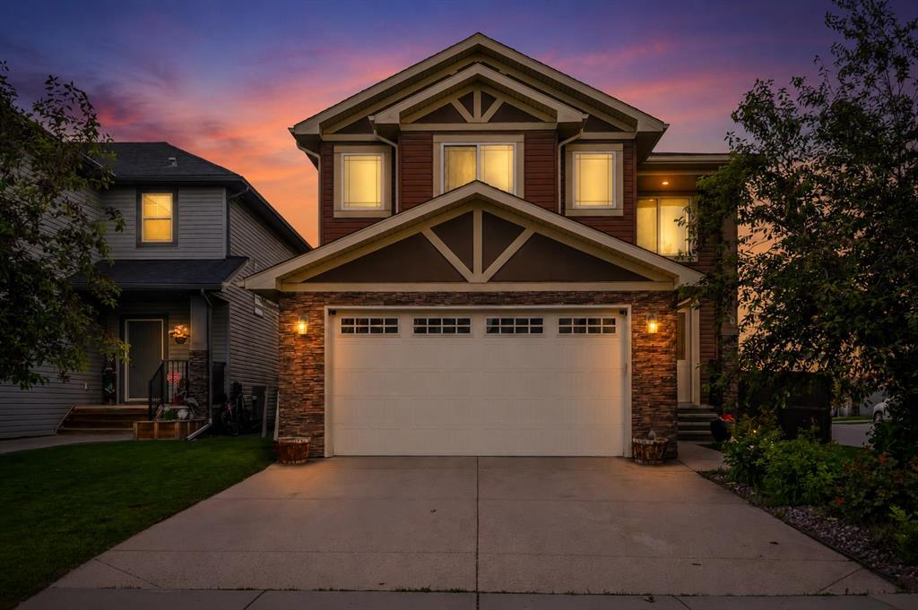 Picture of 40 Baywater Court SW, Airdrie Real Estate Listing