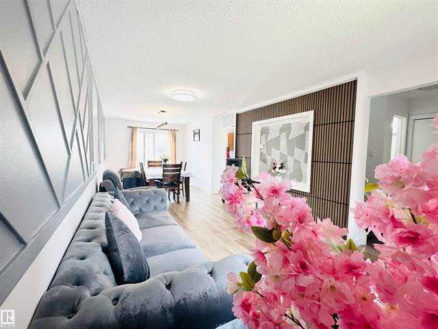 Picture of 40 PINECLIFF Close NE, Calgary Real Estate Listing