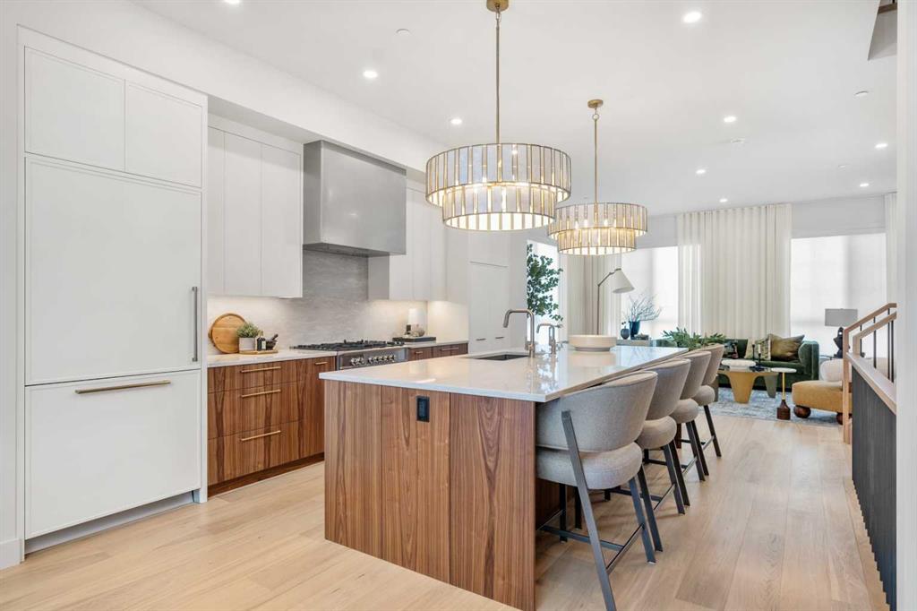 Picture of 44 Greenwich Heath NW, Calgary Real Estate Listing