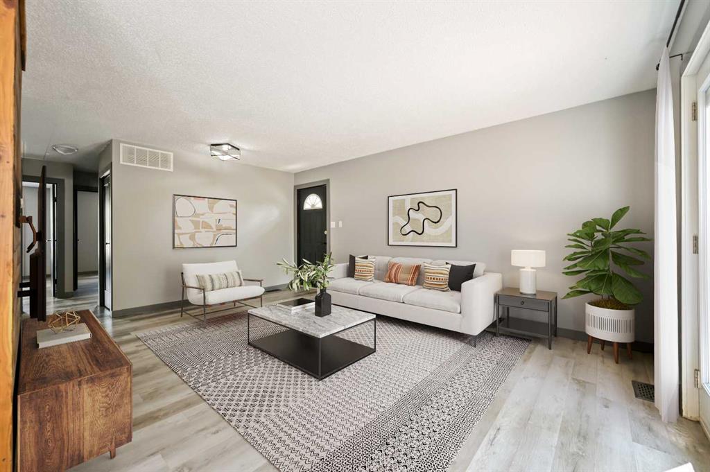 Picture of 4405 PLEASANTVIEW Drive , High Prairie Real Estate Listing