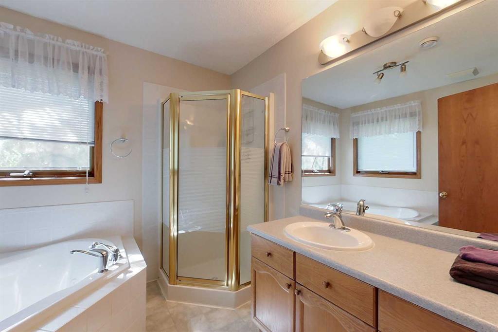 Picture of 32 1 Avenue SW, Faust Real Estate Listing