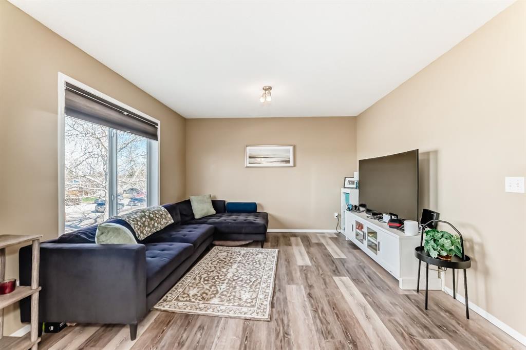 Picture of 602, 800 Yankee Valley Boulevard SE, Airdrie Real Estate Listing