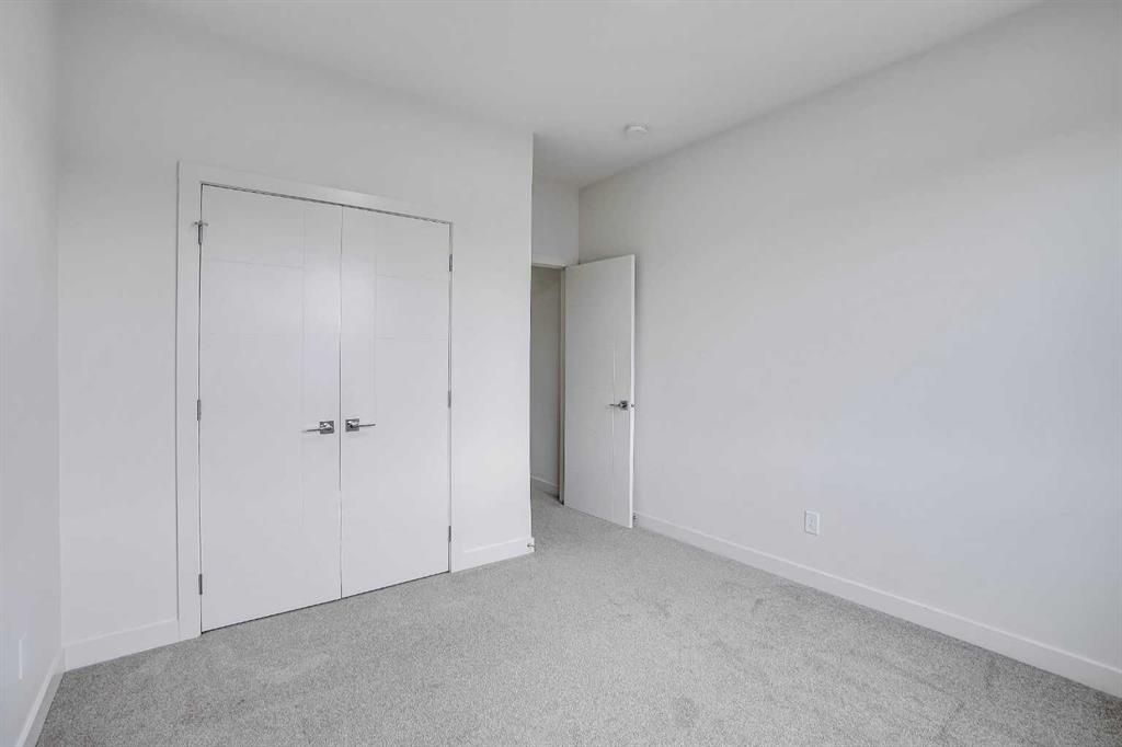 Picture of 106, 116 Saddlestone Heath NE, Calgary Real Estate Listing