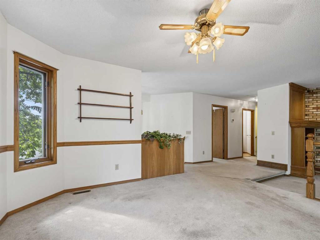 Picture of 92 Scandia Hill NW, Calgary Real Estate Listing