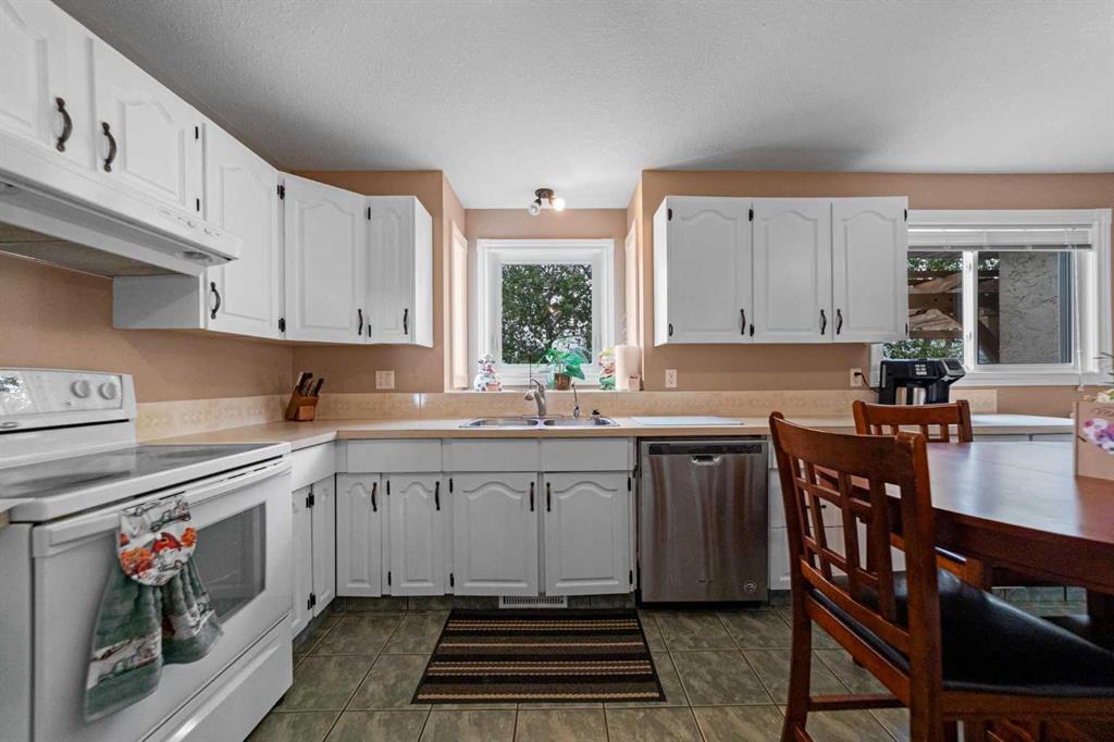 Picture of 106 Martin Avenue , Bittern Lake Real Estate Listing