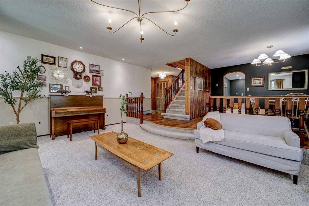 Picture of 1070 Geddes Avenue , Pincher Creek Real Estate Listing