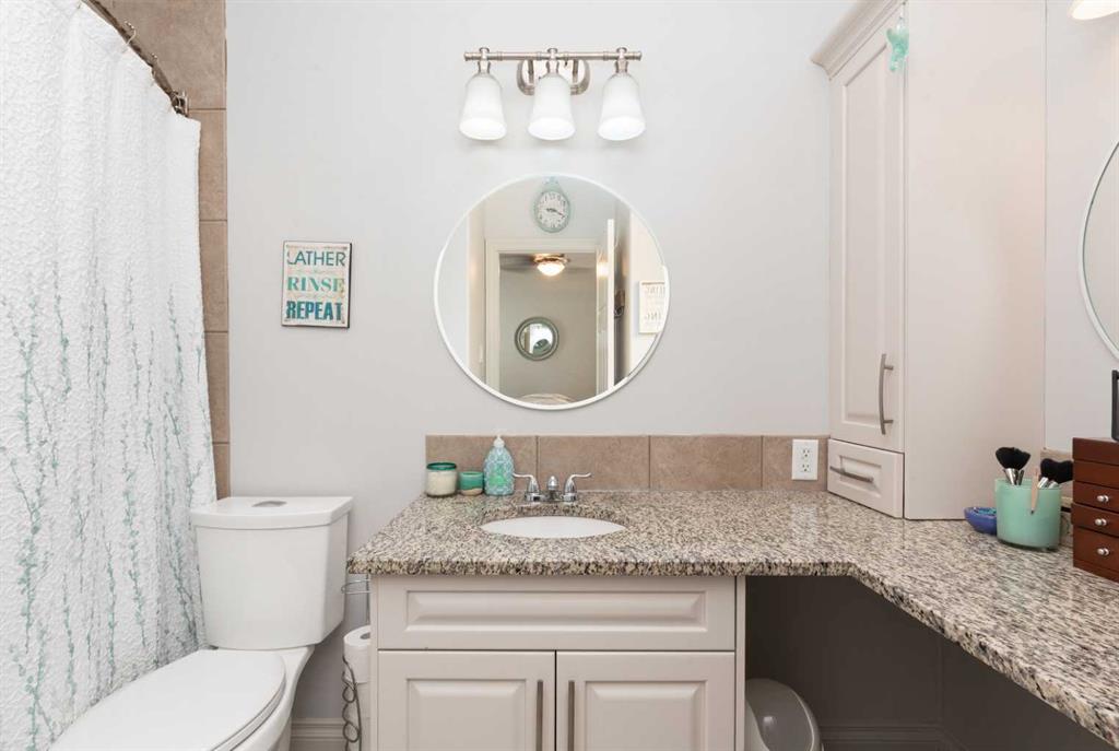 Picture of 8 Riverton Crescent W, Lethbridge Real Estate Listing