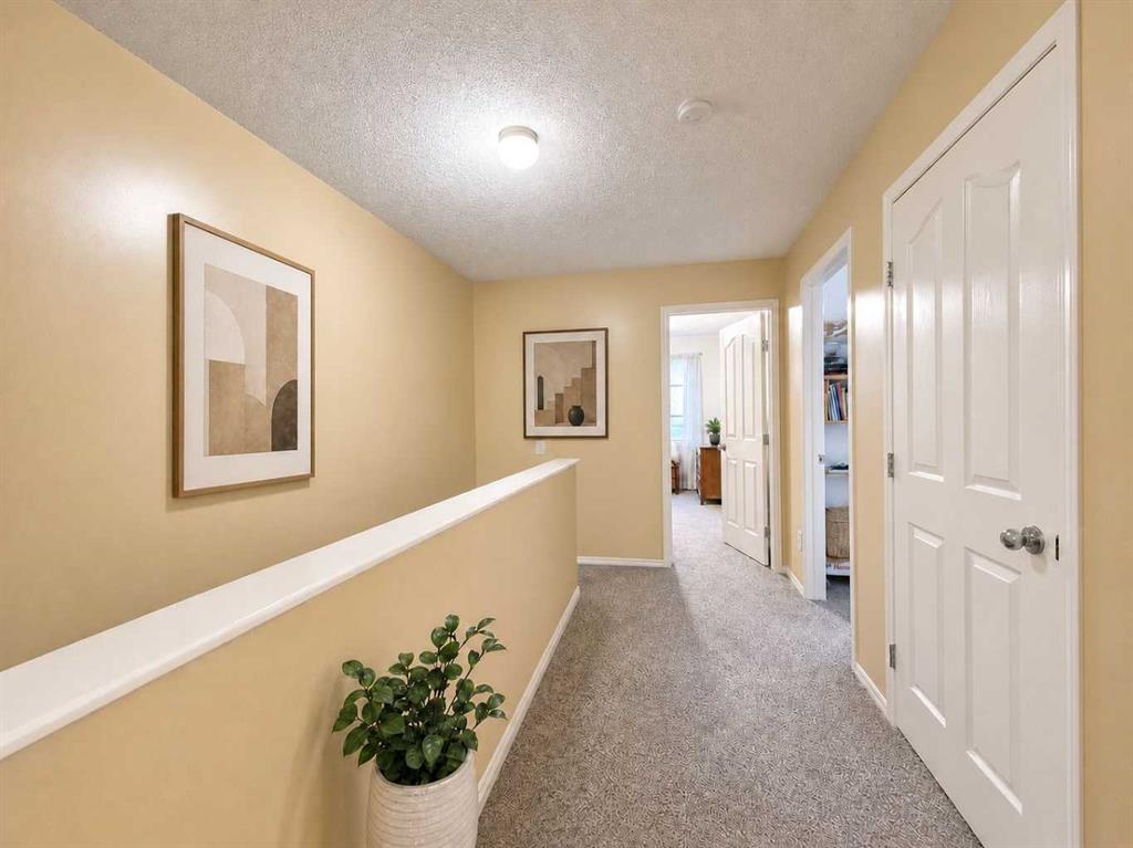 Picture of 31, 156 Canoe Drive SW, Airdrie Real Estate Listing