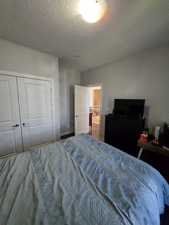 Picture of 805 7 Avenue , Fox Creek Real Estate Listing