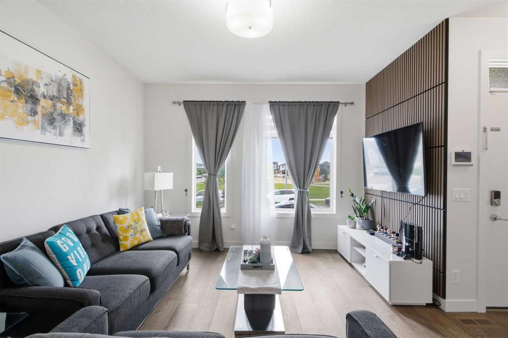 Picture of 224 Savanna Road , Calgary Real Estate Listing
