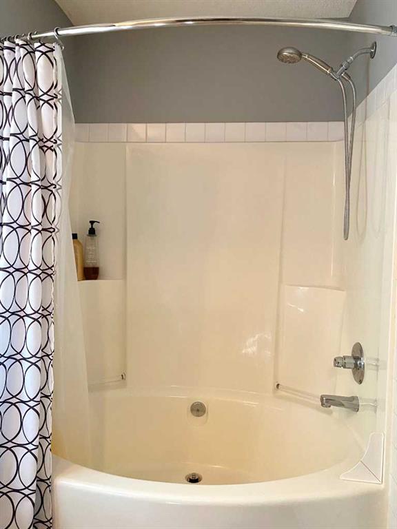 Picture of 10 Elgin Drive SE, Calgary Real Estate Listing