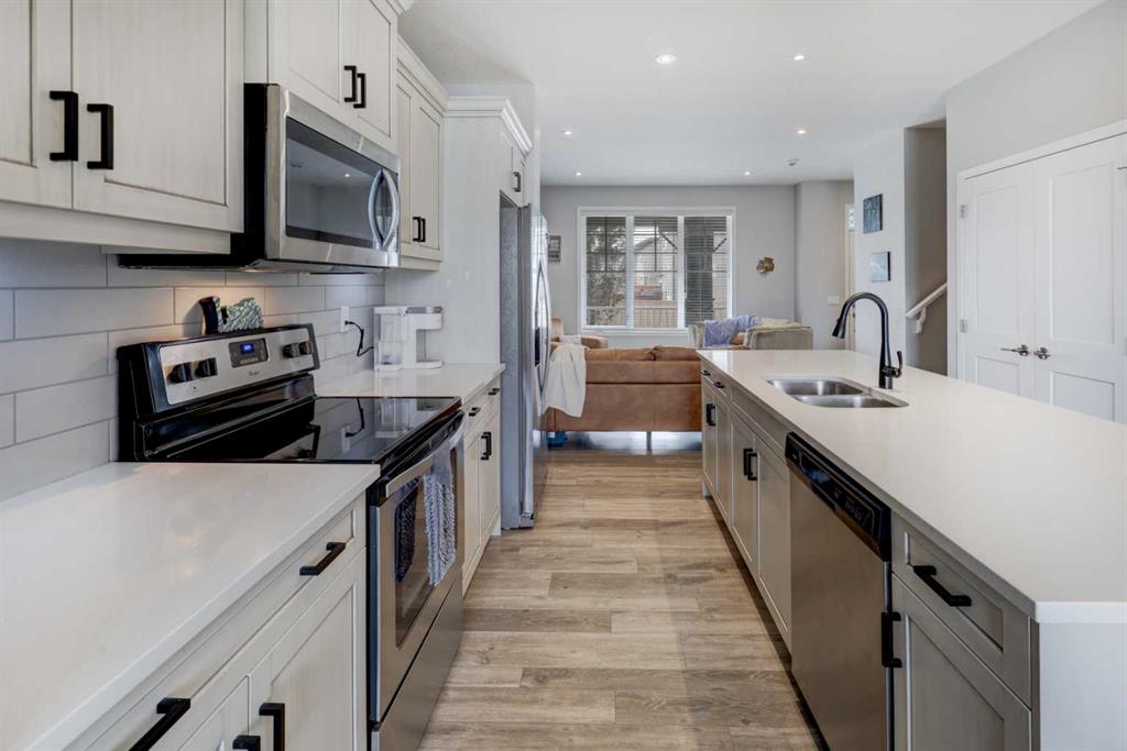 Picture of 104 Ellen Road , Crossfield Real Estate Listing