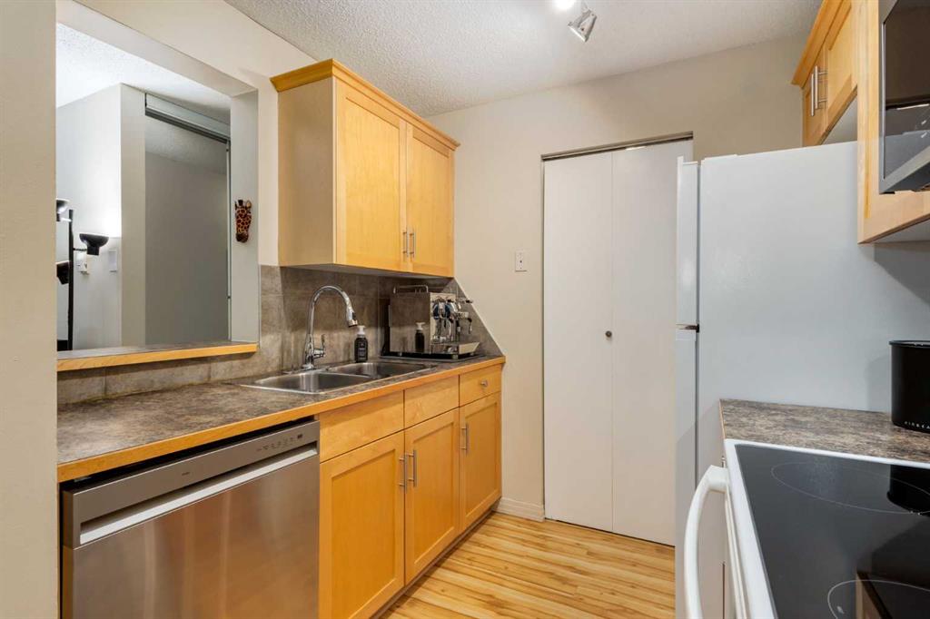 Picture of 3209, 13045 6 Street SW, Calgary Real Estate Listing