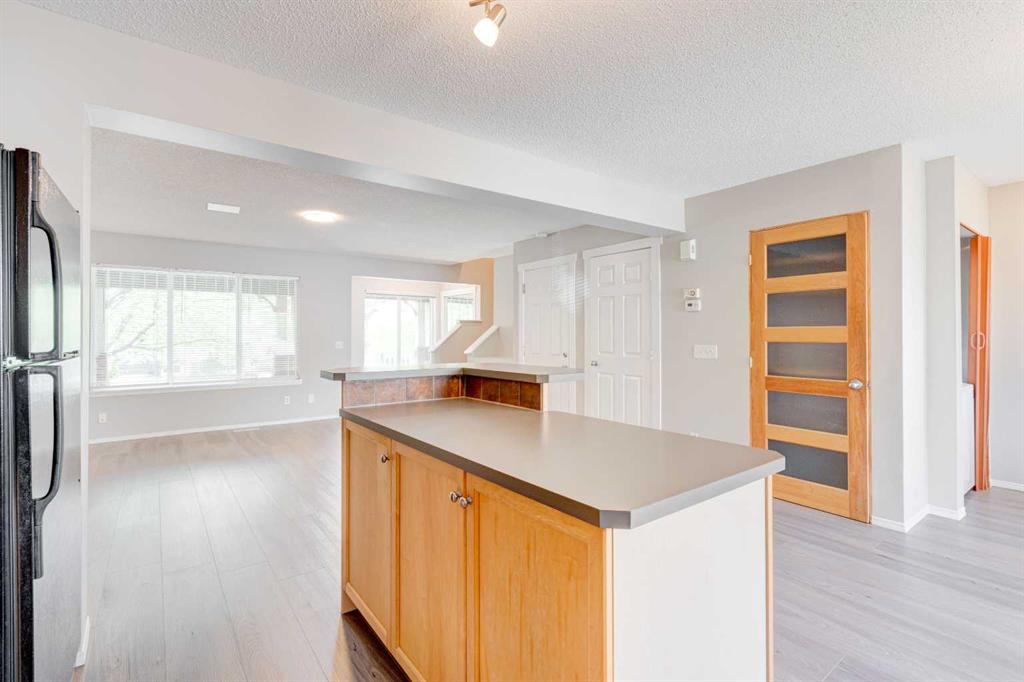 Picture of 173 Copperfield Gardens SE, Calgary Real Estate Listing