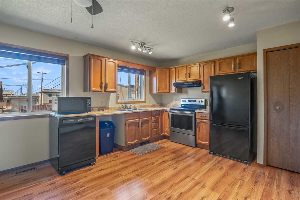 Picture of 4833 49 Street , Olds Real Estate Listing