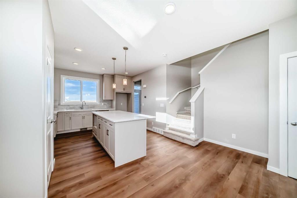 Picture of 3037 Lanark Boulevard SE, Airdrie Real Estate Listing