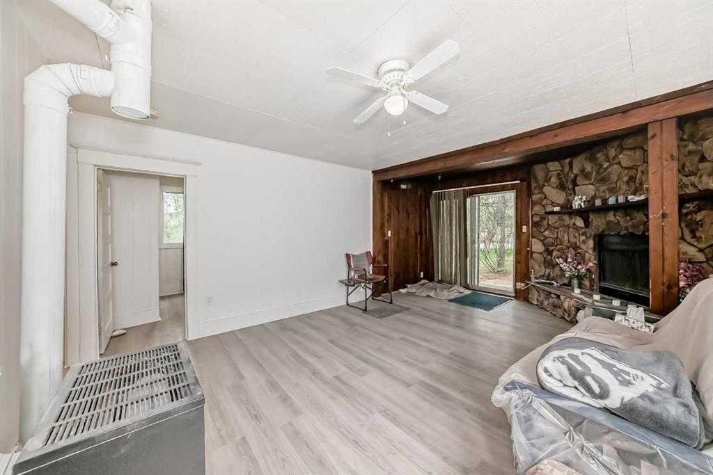 Picture of 4734 50 Street , Sylvan Lake Real Estate Listing