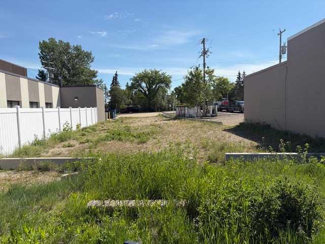 Picture of 5039 50 Street , Sylvan Lake Real Estate Listing