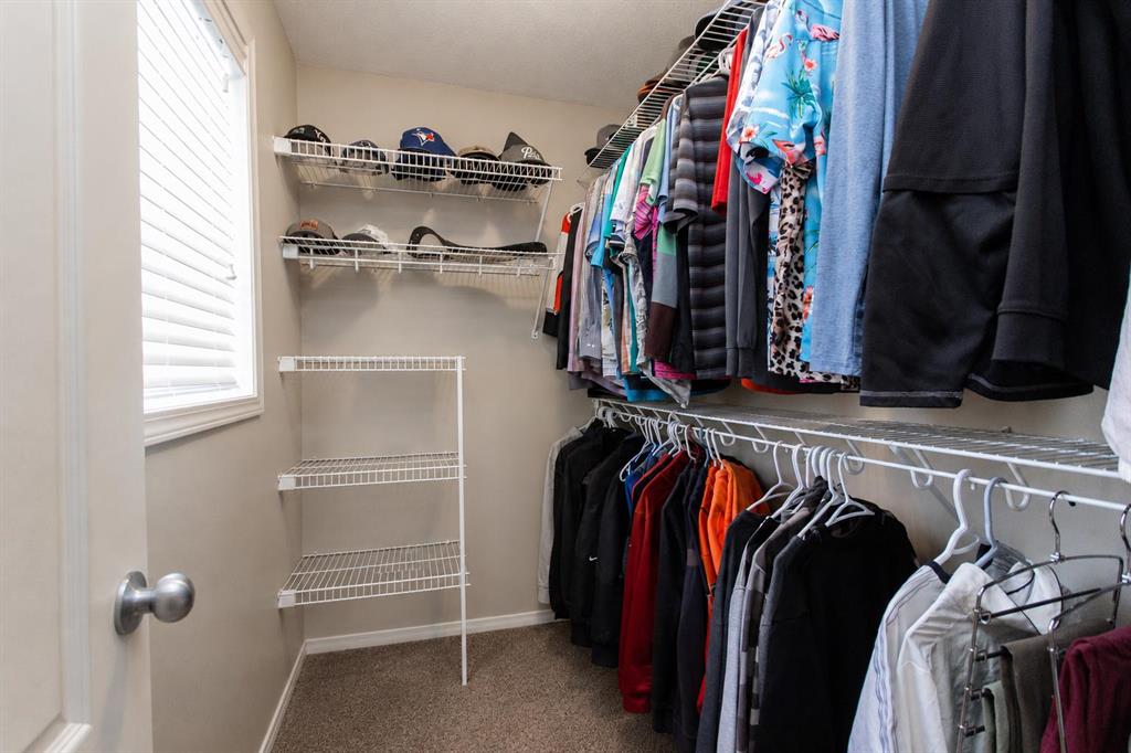 Picture of 5542 Prairie Ridge Avenue , Blackfalds Real Estate Listing