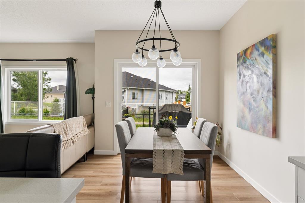 Picture of 808 Mandalay Link , Carstairs Real Estate Listing