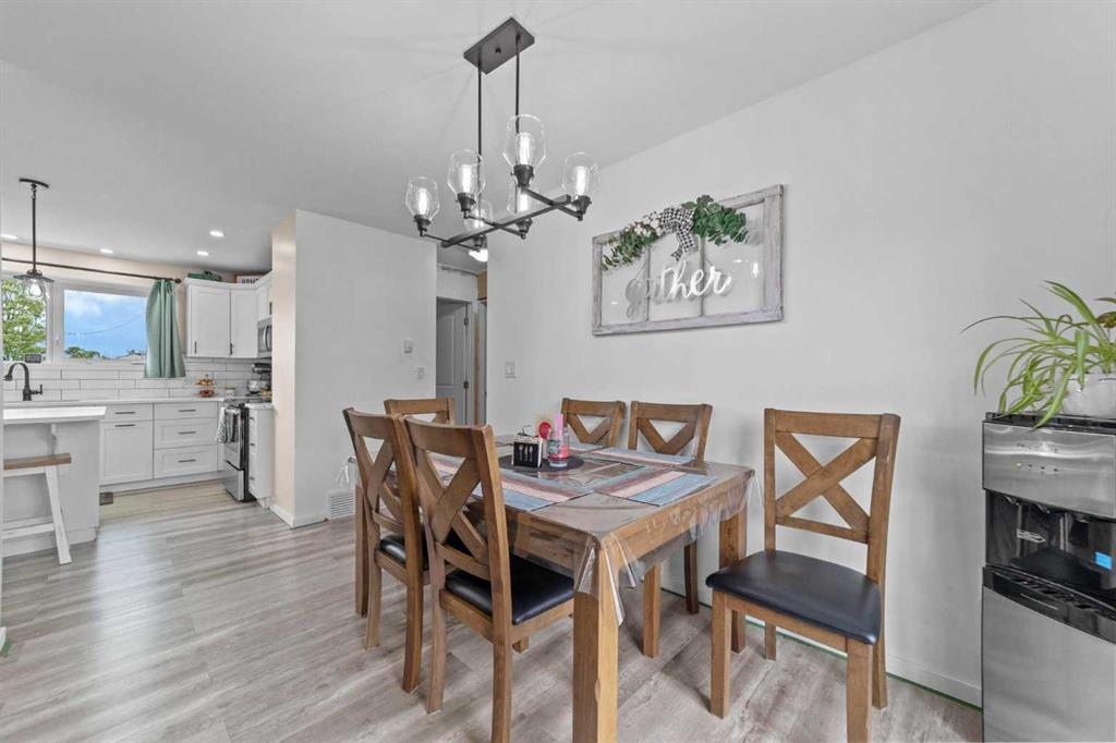 Picture of 47546 Range Road 213 , Rural Camrose County Real Estate Listing