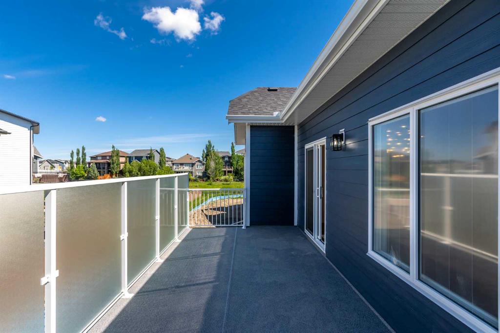Picture of 204 Monterey Bay SE, High River Real Estate Listing