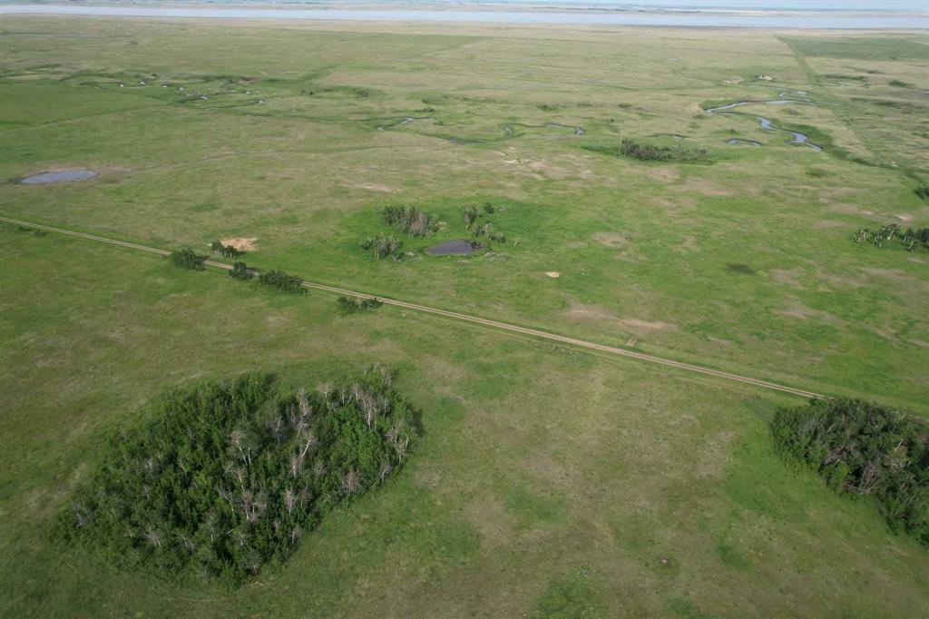 Picture of SE 28 35 15 W4  , Rural Stettler No. 6, County of Real Estate Listing