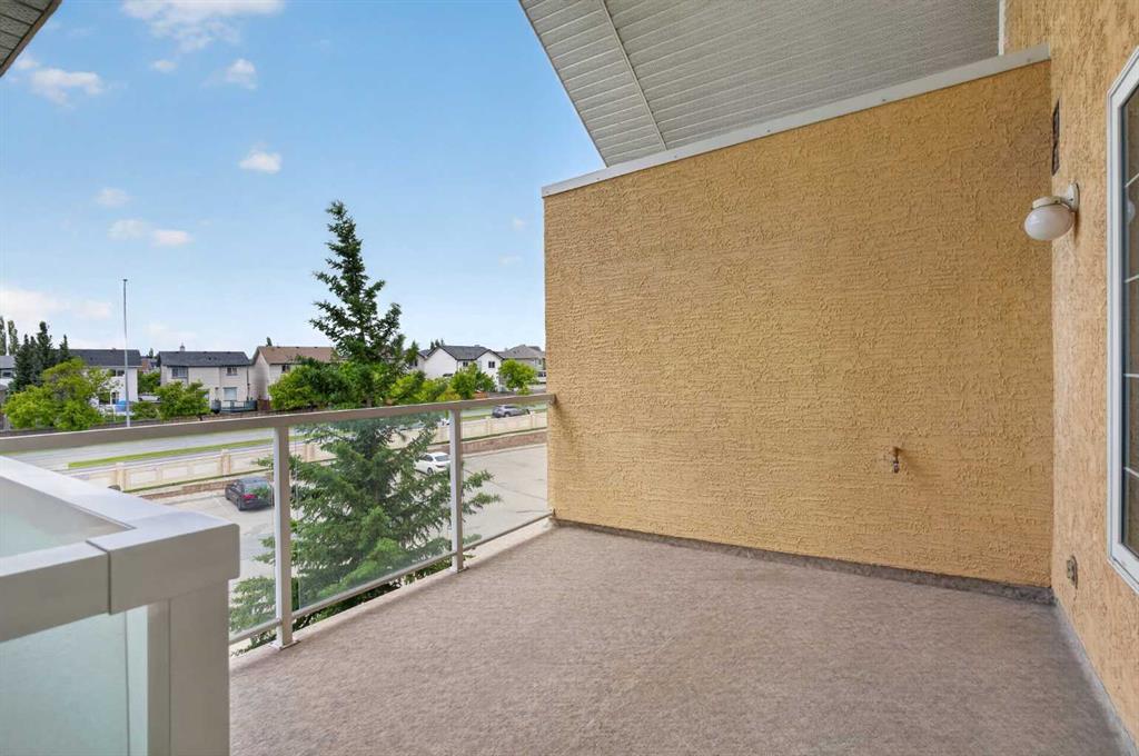Picture of 325, 728 Country Hills Road NW, Calgary Real Estate Listing