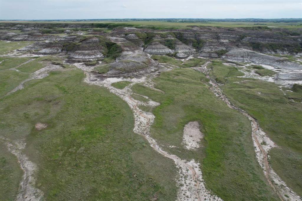 Picture of SE 4 36 15 W4  , Rural Stettler No. 6, County of Real Estate Listing