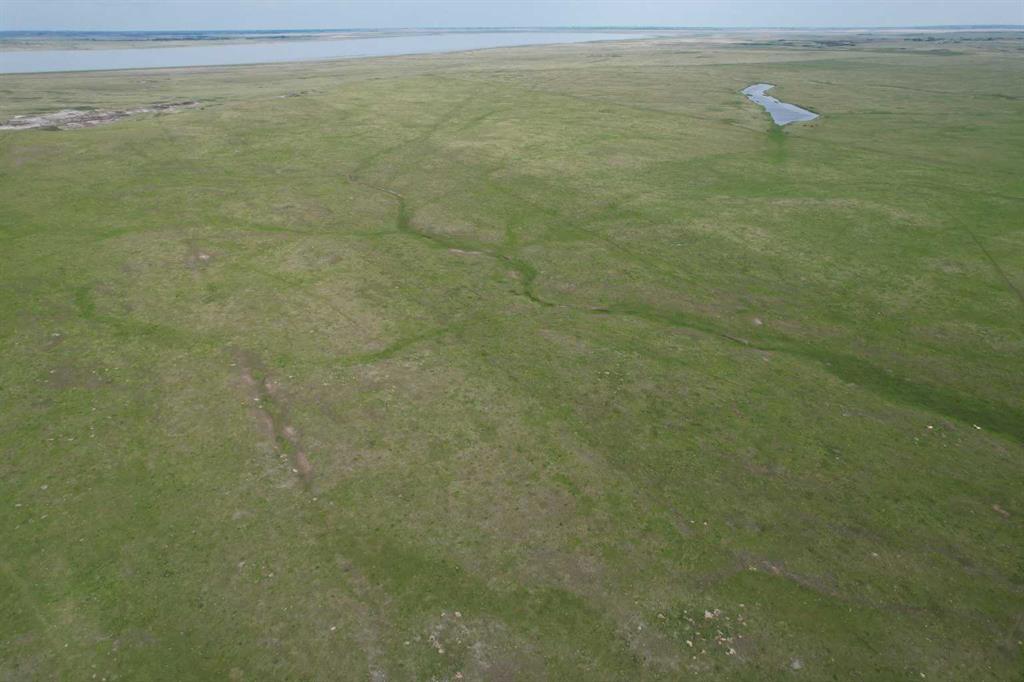 Picture of SE 33 35 15 W4  , Rural Stettler No. 6, County of Real Estate Listing