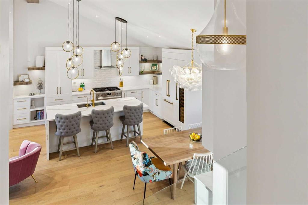 Picture of 16 Calandar Road NW, Calgary Real Estate Listing