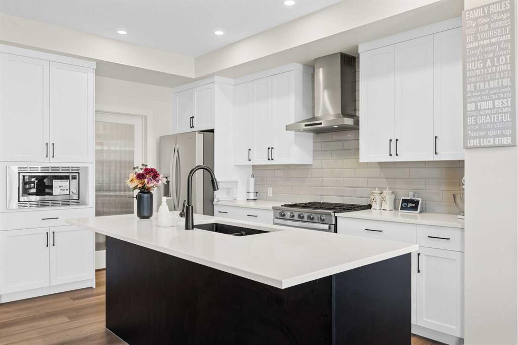Picture of 249 Chelsea Court , Chestermere Real Estate Listing