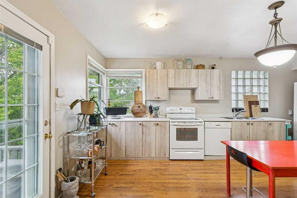 Picture of 2128 17 Avenue SW, Calgary Real Estate Listing